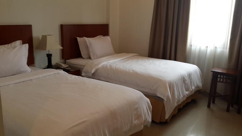 Kailani Inn Medan Room photo